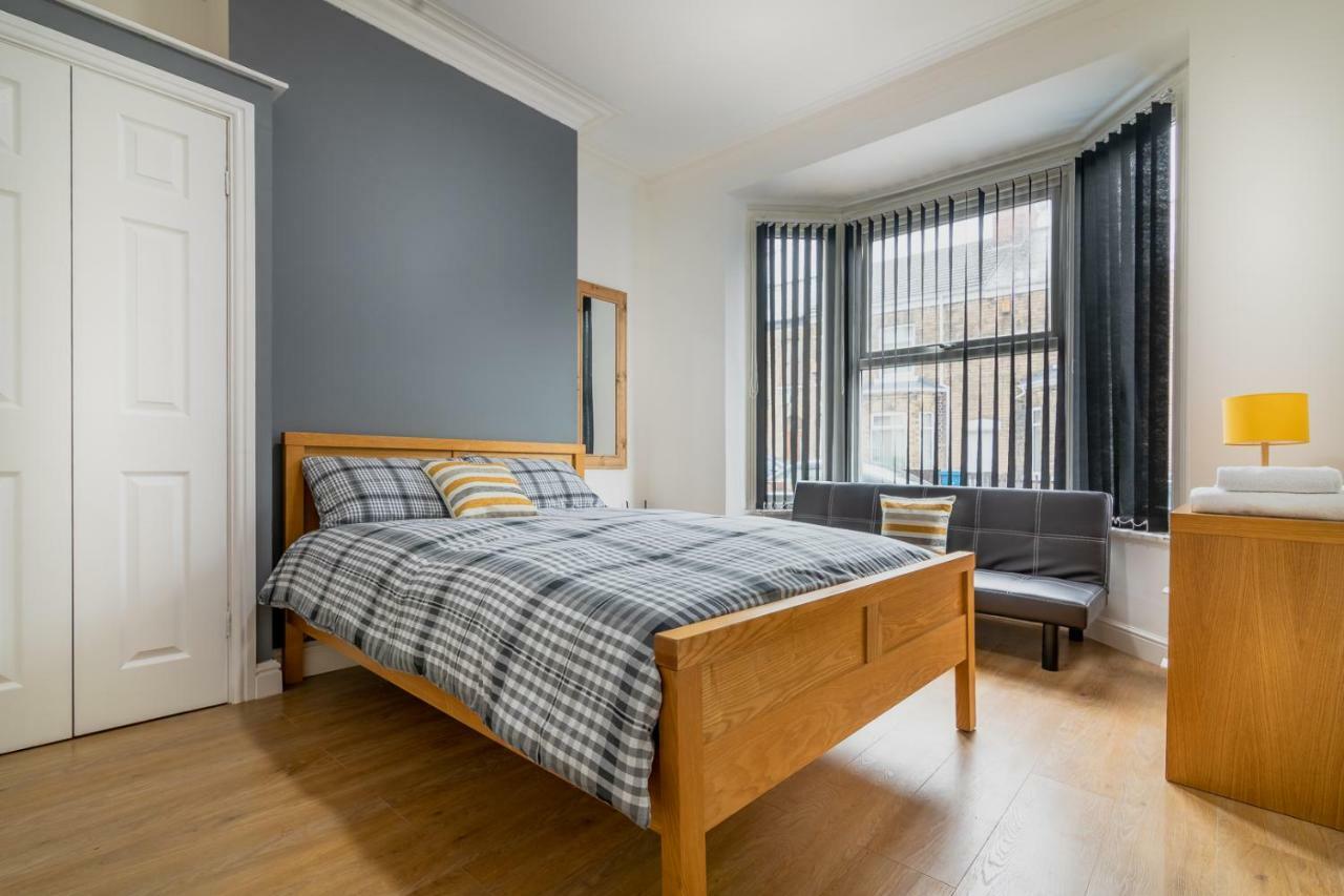Platform Fishing Quarter 1 With Free Street Parking Apartment